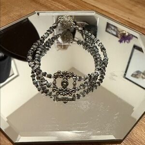 Elegant silver magnetic clasp Bracelet